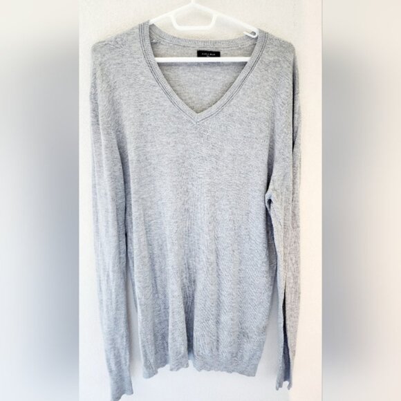 Zara Mens Basic Lightweight Viscose Gray Long Sleeve V-Neck Sweater Size Small - Picture 1 of 6